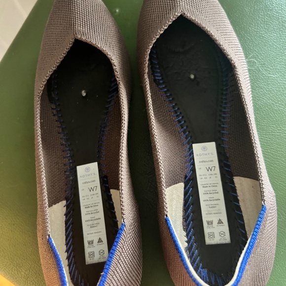 Rothy’s - Picture 4 of 4